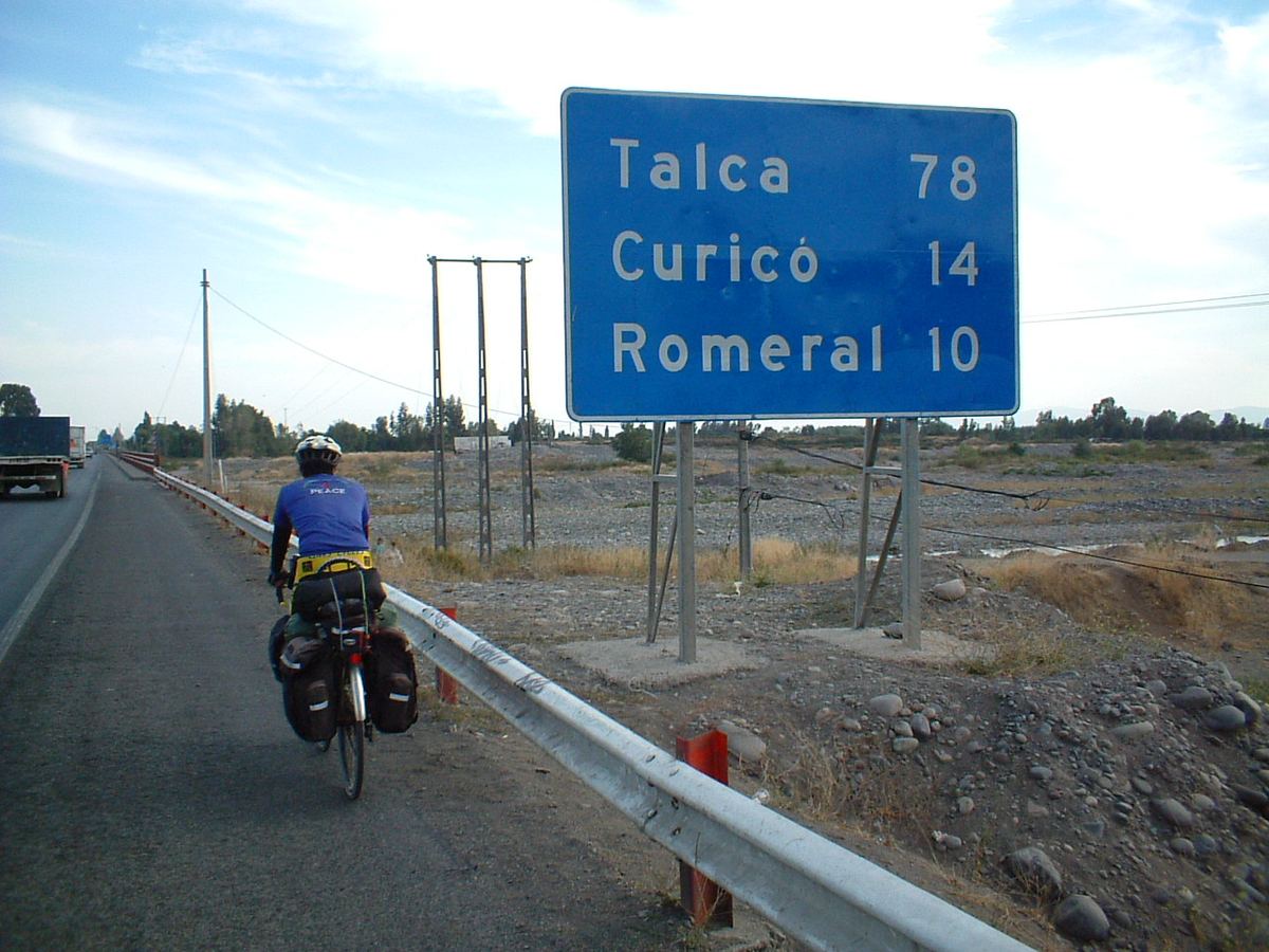 The road to Curicó, Chile